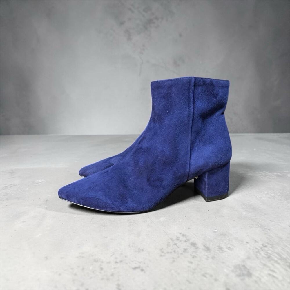 L'AGENCE Jeanne Midnight Blue Suede ankle boots featuring a pointed toe EU 37.5